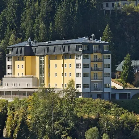Apartment Cozy With Views *